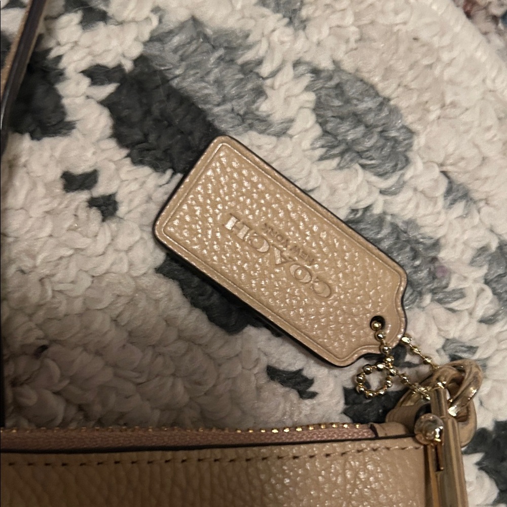 Coach Prairie Satchel Leather Bag-like new - Picture 4 of 7